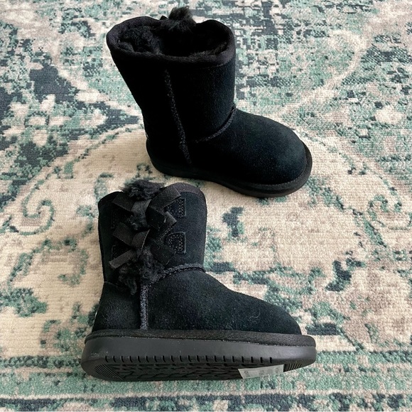 NWOT Black Koolaburra Ugg Boots Toddler Size 6 Bows Slip On Winter Snow - Picture 2 of 9